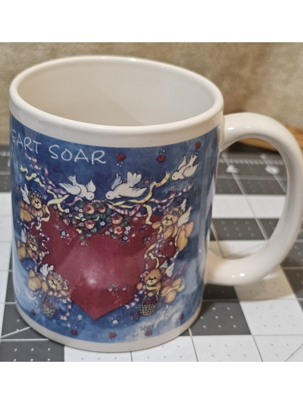 Vintage 1998Houston Foods Lucy Rigg" You Make My Heart Soar" Bears/Doves Cup